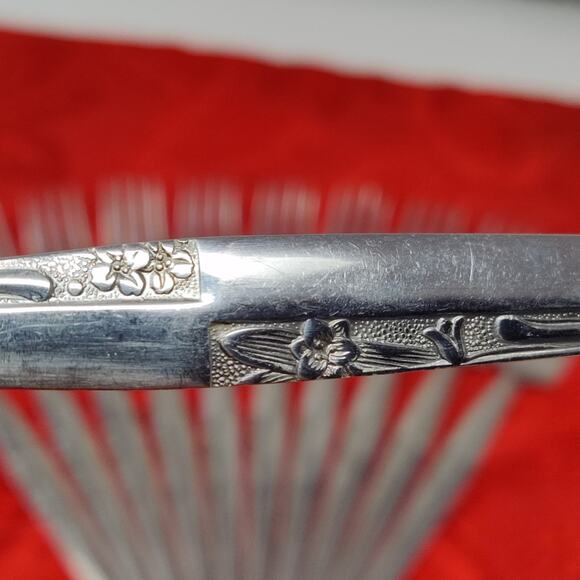 11X DF Amere Japan AEF3 MCM Stainless Flatware Floral Dinner Forks - Picture 1 of 15